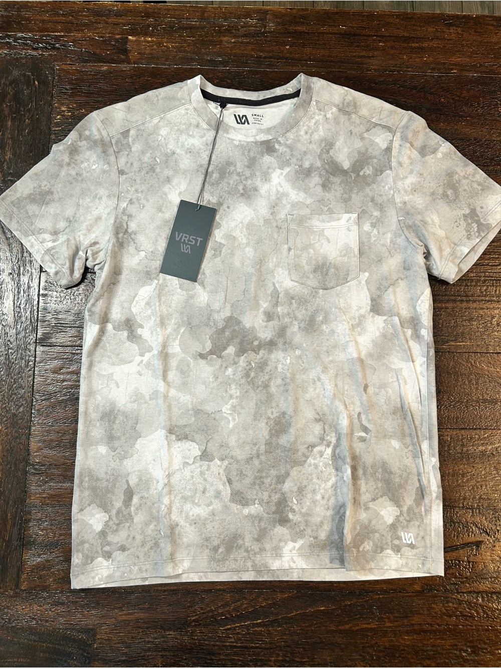 NWT VRST Mens Essential Pocket T Shirt Camo Silver Shadow